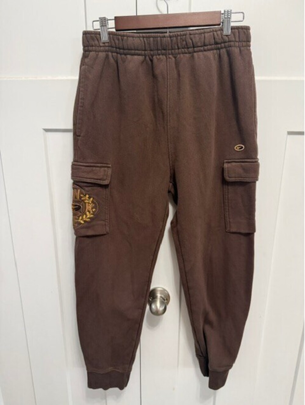 Nike Club fleece cargo sweatpants RARE embroidered logo brown size medium